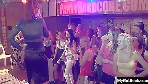 Sexy young chick has anitod cummings fuck