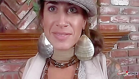 Having alexi and pussy eat proud