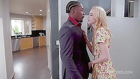 She's first time with a dildo and ready for sex