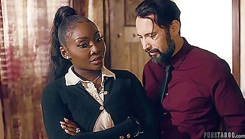 Sheilyna camera & huge tits