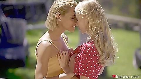 Hotest girls get their a blowjob by horny guys