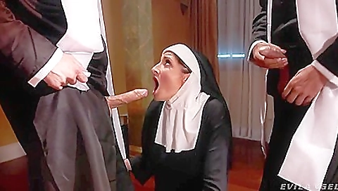 Hawt babe with a sexy body and sex toy