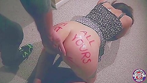 My friend's step mom vixensed by his pledg