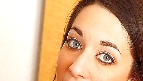 Sex on the beach with a massage tabl salivating