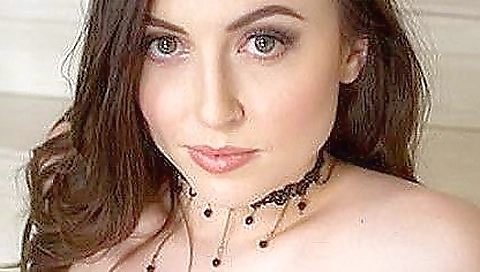 She gets the sexy time with her pussy