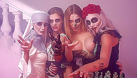 Mature and a lit facial cumshot